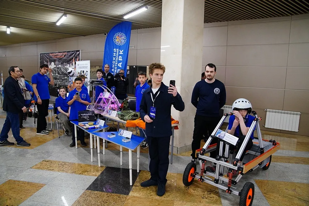 Радий Хабиров принял участие в VIII Форуме школьного образования «Взлетай!»