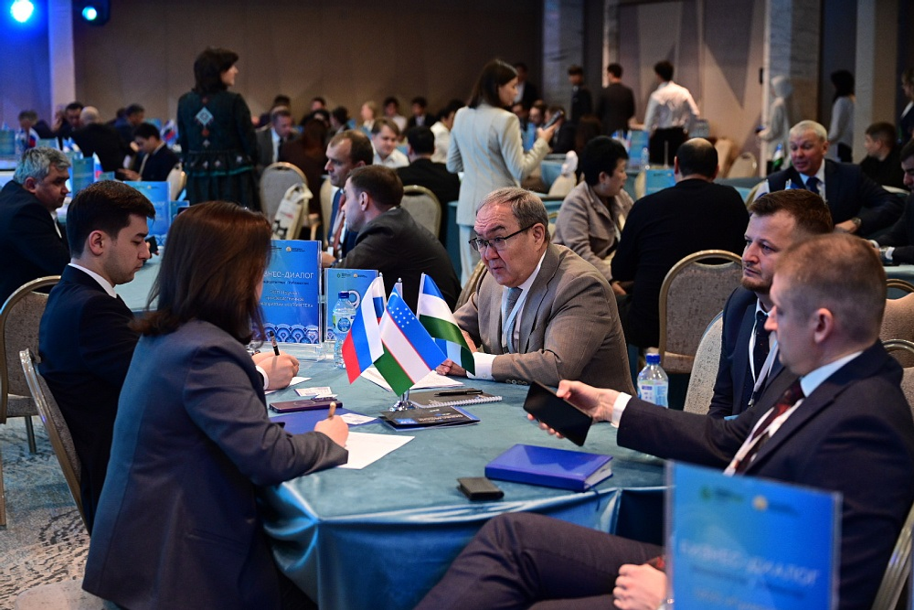 Радий Хабиров дал старт  переговорам на форуме "ИННОПРОМ. Центральная Азия"