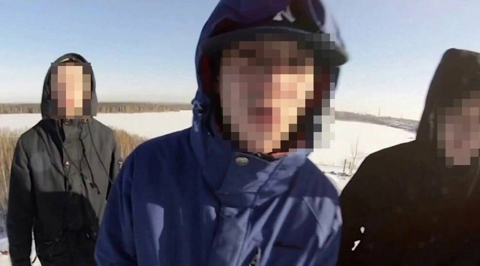 В Башкирии двое подростков вывезли в лес 16-летнего парня и под угрозой пистолета вымогали у него деньги