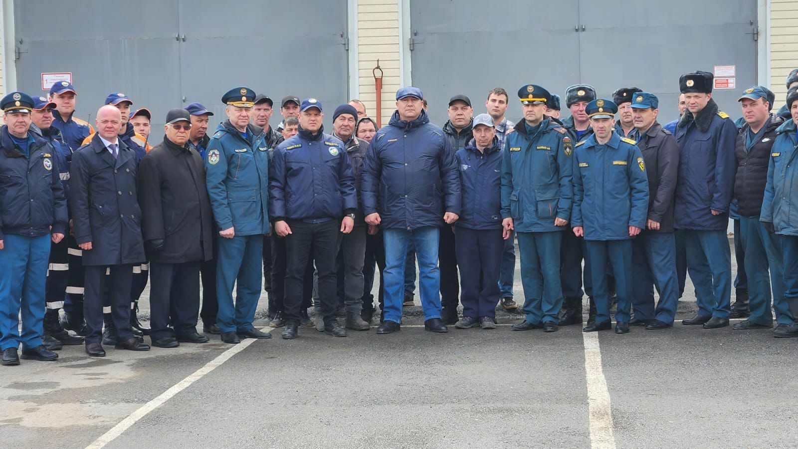 Из Башкирии направлены спасатели и техника в Оренбургскую область