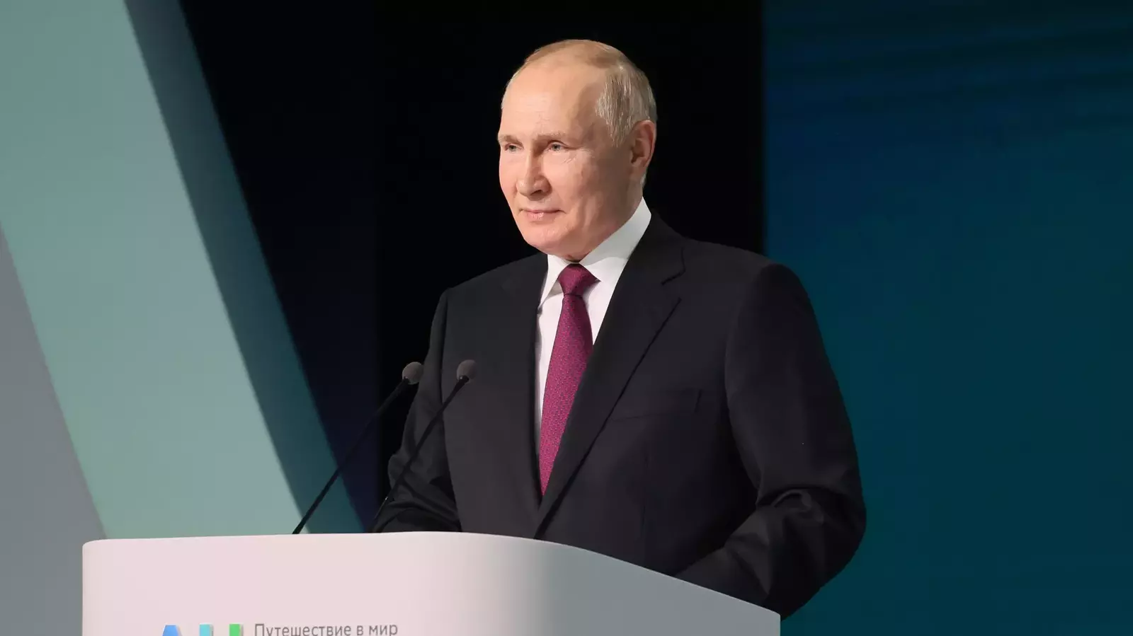 В Кремле прокомментировали высокие рейтинги Путина