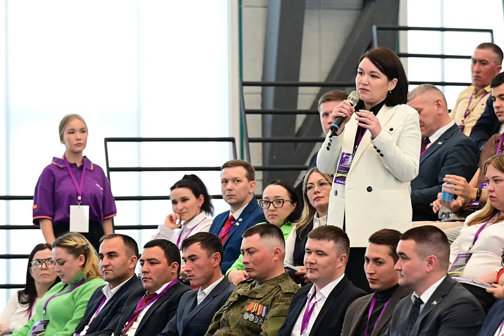 Радий Хабиров принял участие в Форуме молодых депутатов Башкортостана