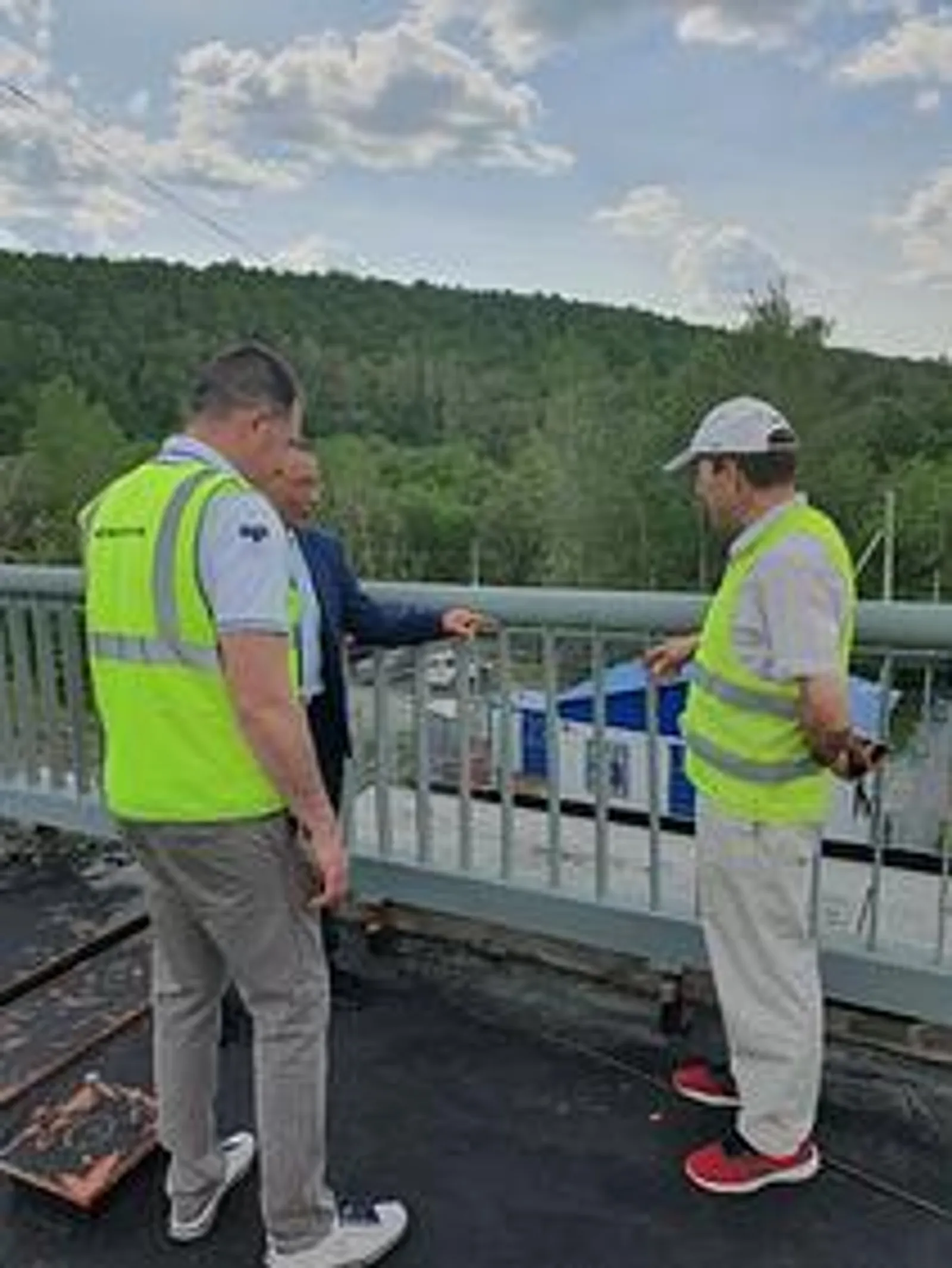 Мост через реку Ай на дороге Кропачево – Месягутово – Ачит  готов на 50 %