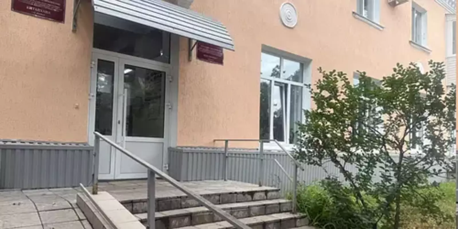 В Октябрьском модернизируют городскую библиотеку