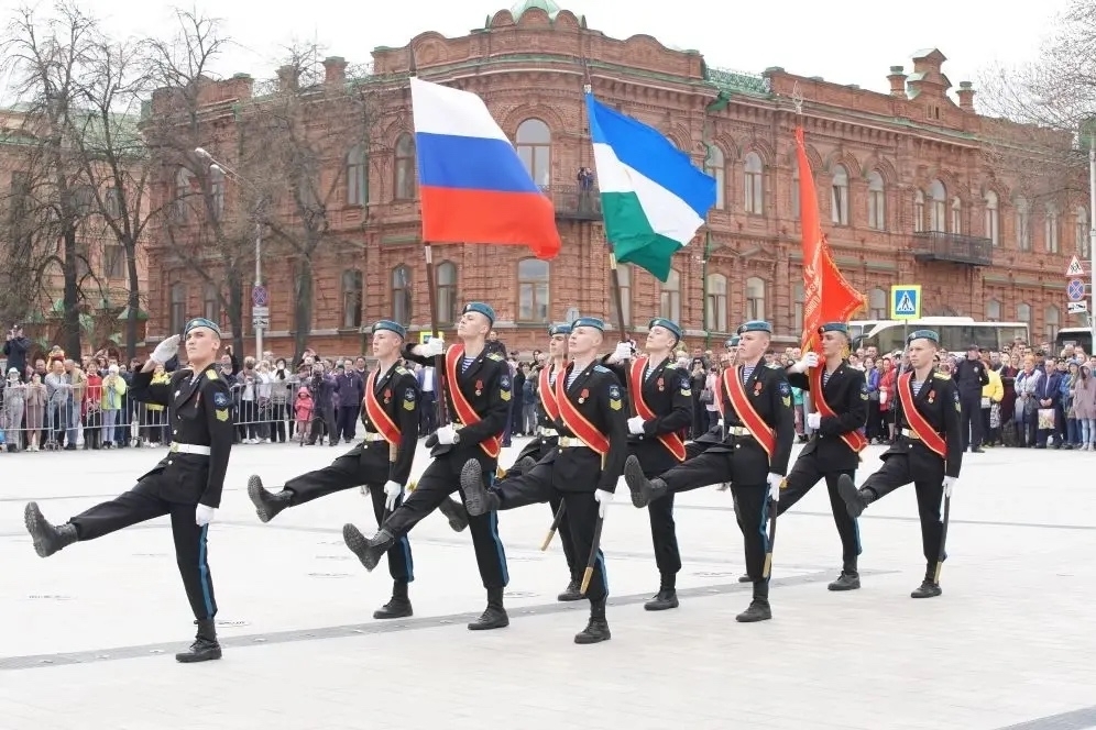 Радий Хабиров обратился к жителям по случаю Дня государственного флага Башкирии