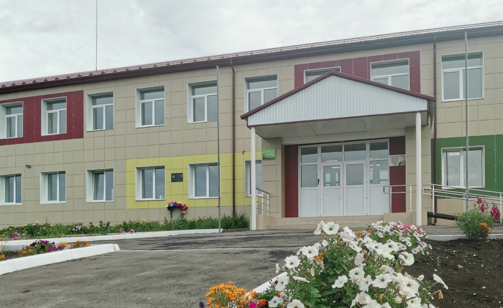 Салауат районында ике мәктәп капиталь ремонтланды