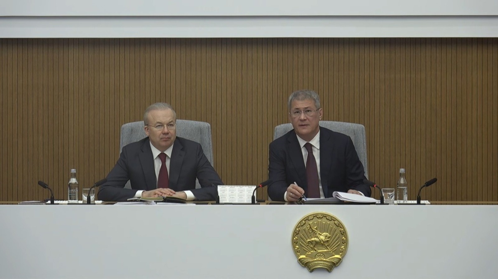 Радий Хәбиров Өфө мэрияһына БПЛА-нан зыян күргән йорттарҙы тергеҙергә ҡушты