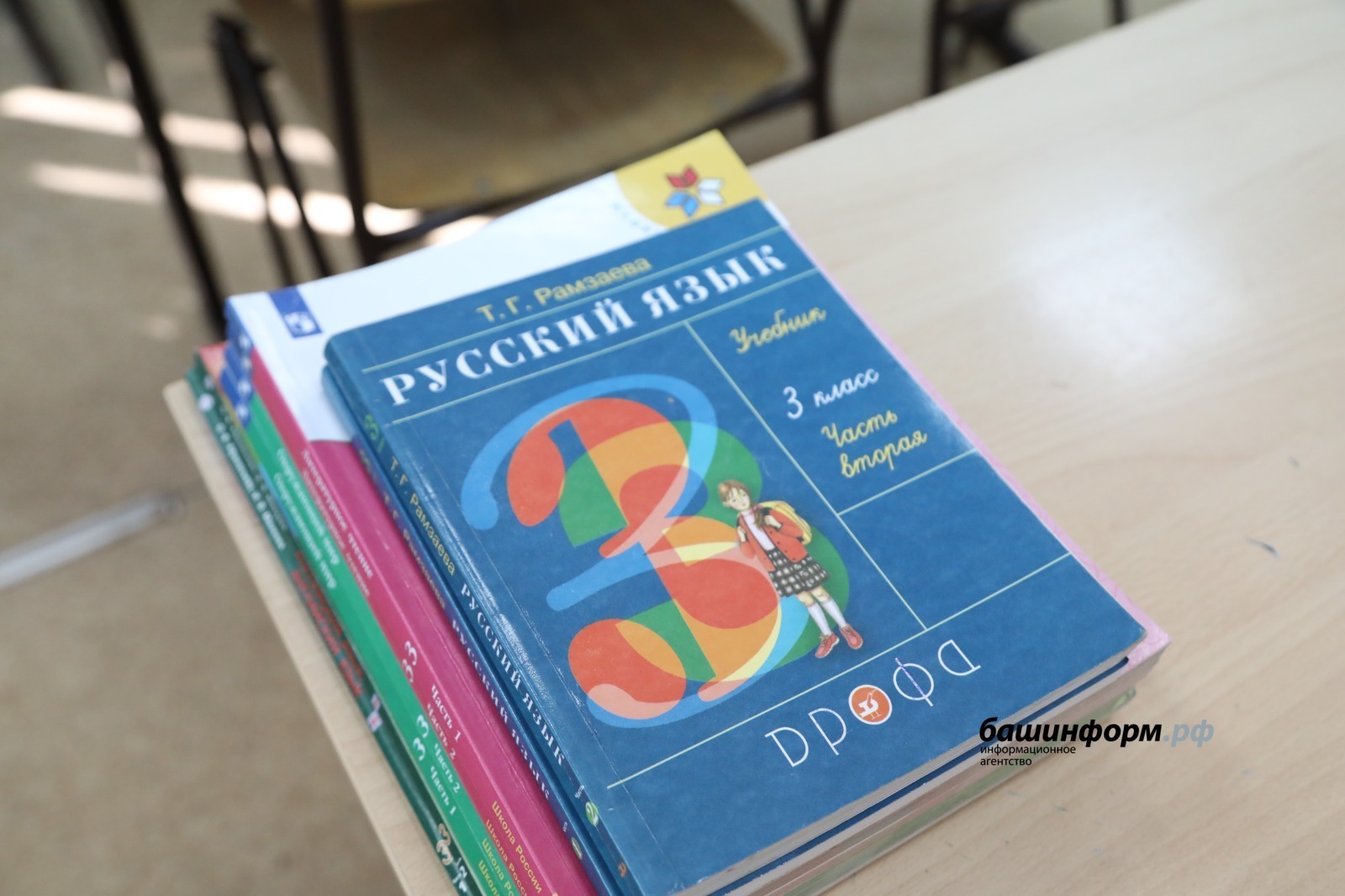 Путин призвал увеличить финансирование программ по продвижению русского языка