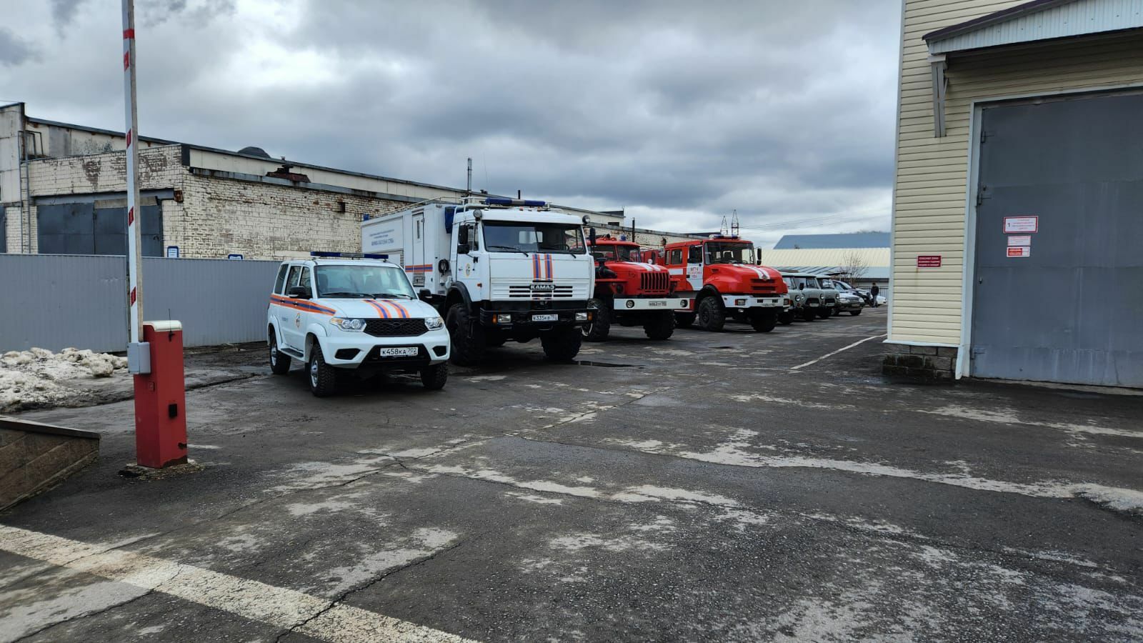 Из Башкирии направлены спасатели и техника в Оренбургскую область