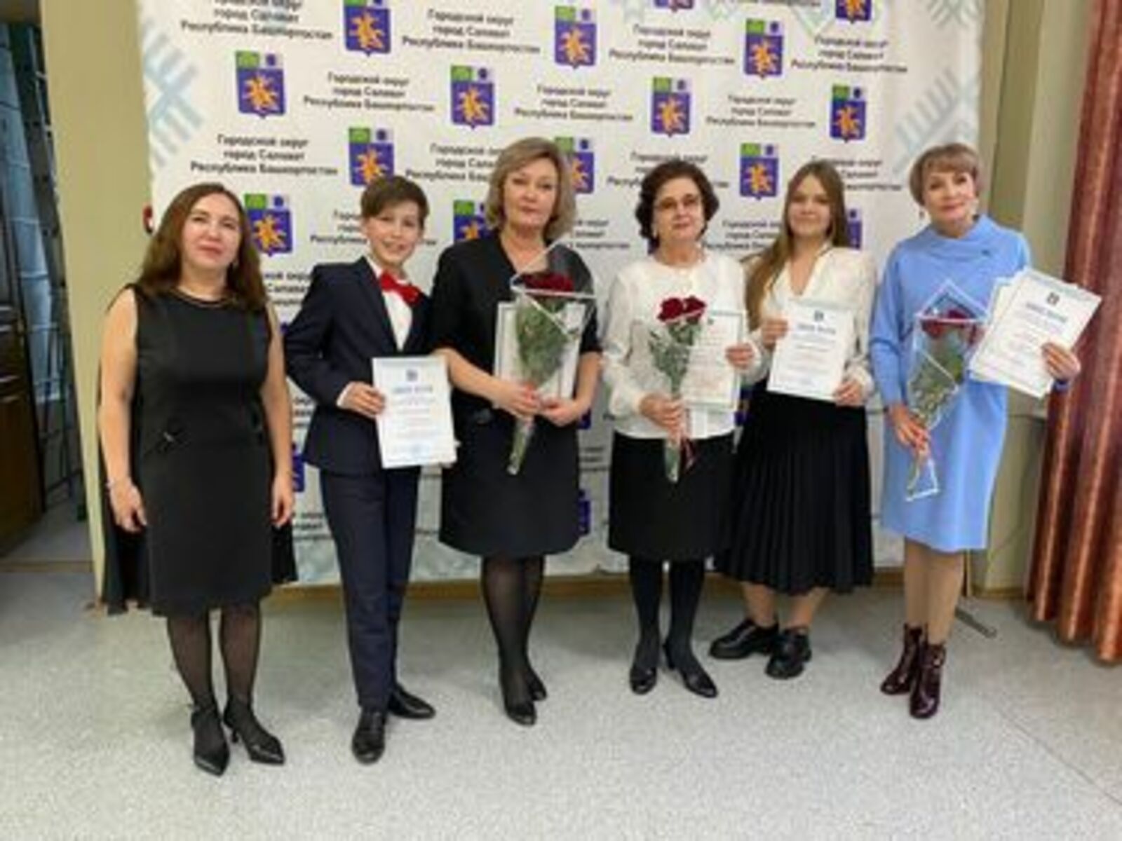 Школьники из Салавата стали стипендиатами Главы Республики Башкортостан и Главы Администрации города Салават