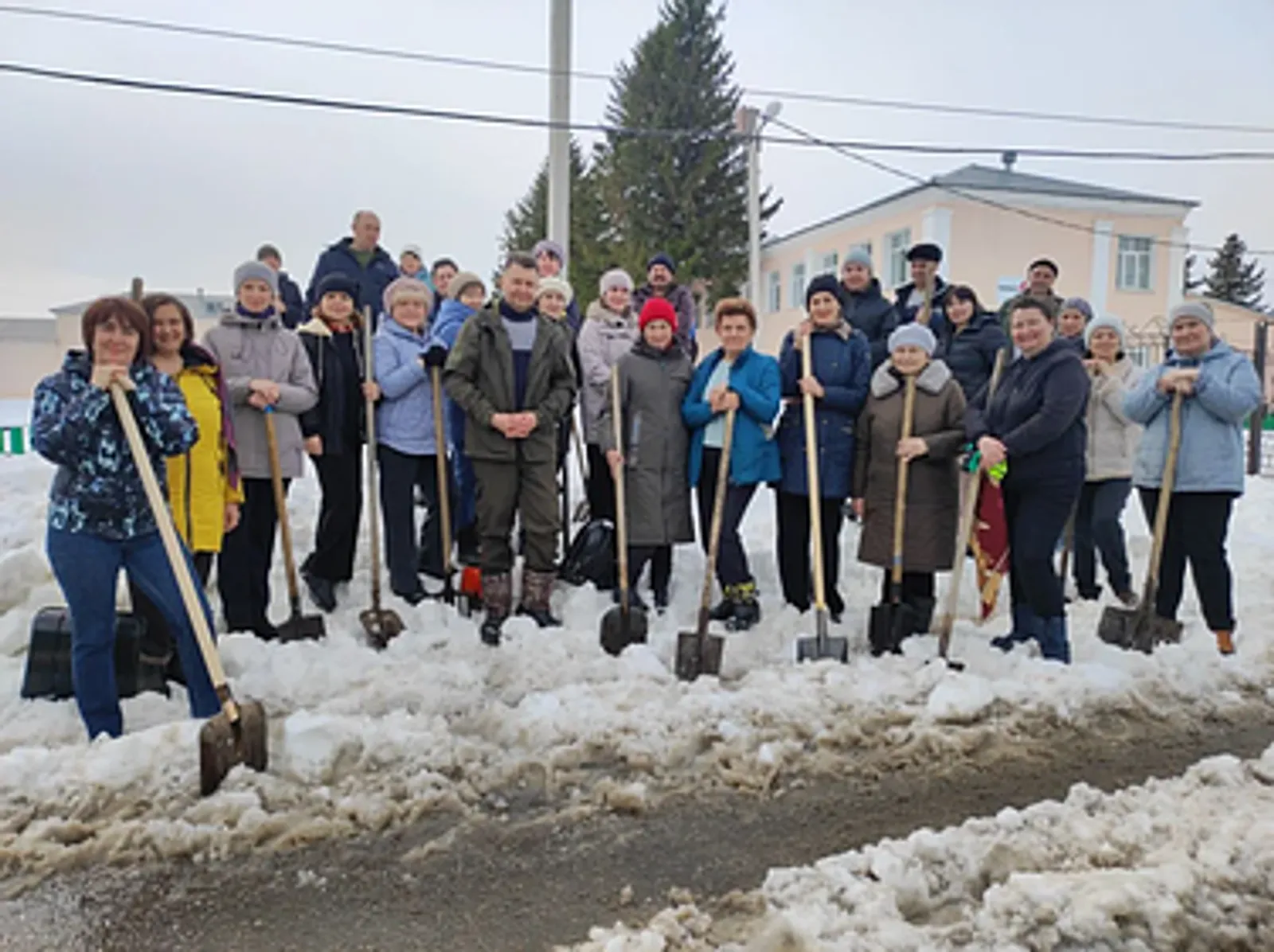 В Бураевском районе прошли экологические субботники